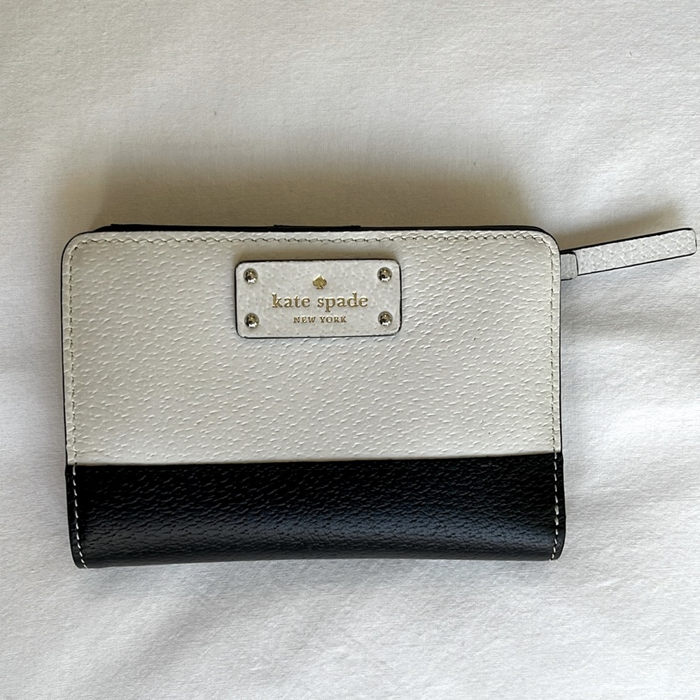 Kate Spade bi-fold wallet